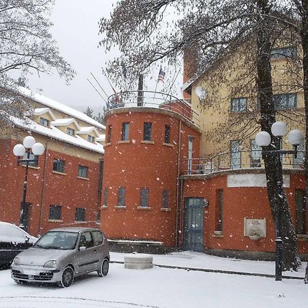 Hotel Cristallo Assergi Luaran gambar