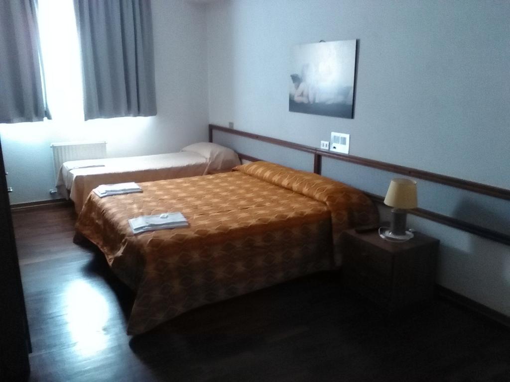 Hotel Cristallo Assergi Bilik gambar