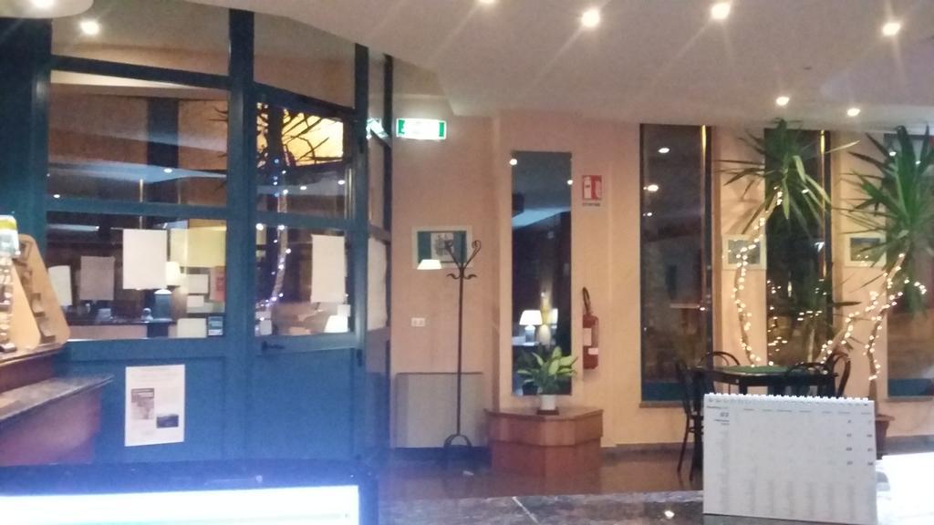 Hotel Cristallo Assergi Luaran gambar