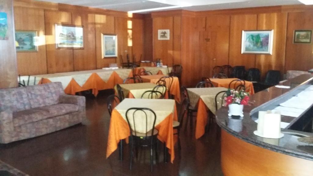 Hotel Cristallo Assergi Luaran gambar