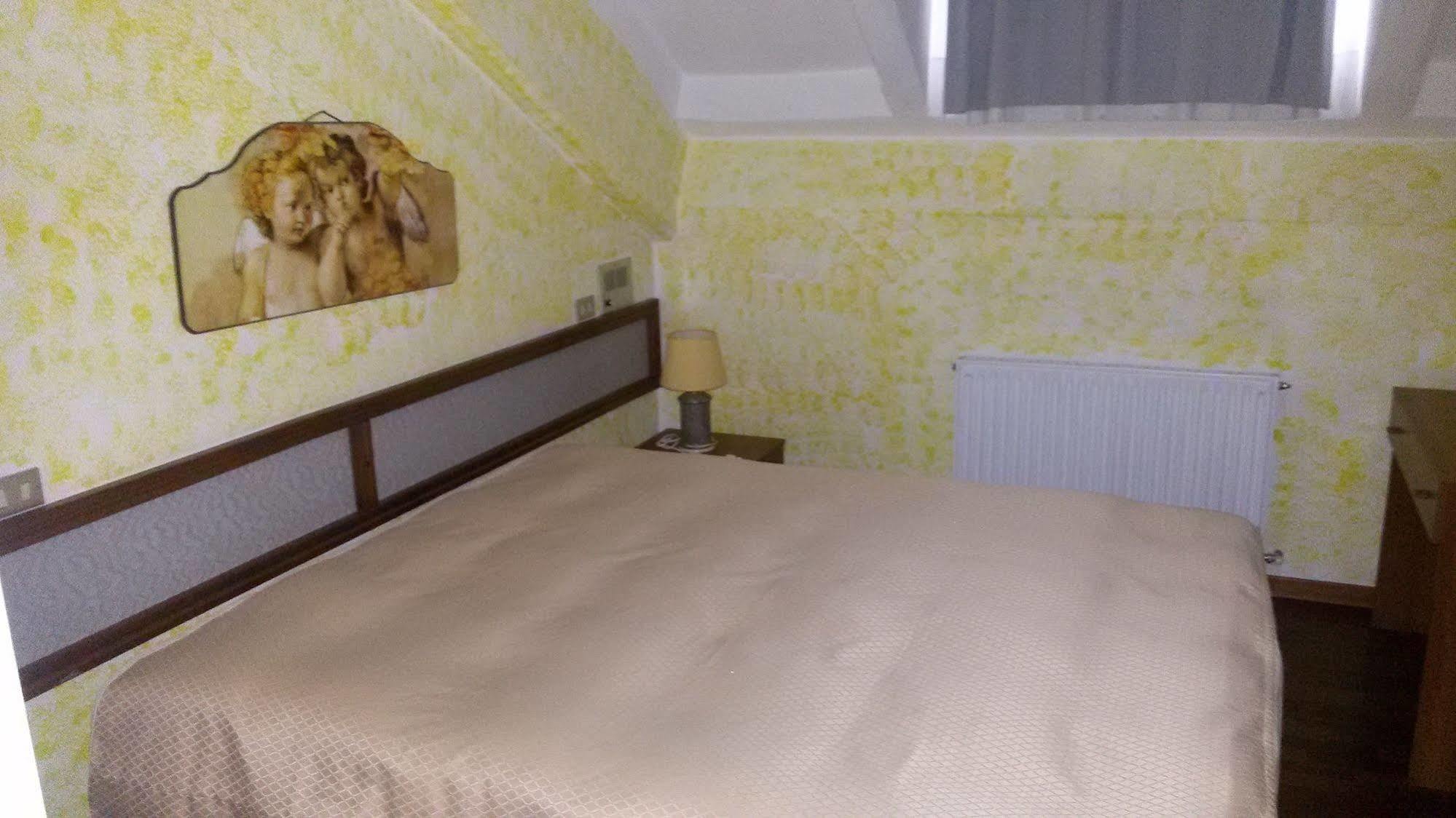 Hotel Cristallo Assergi Luaran gambar