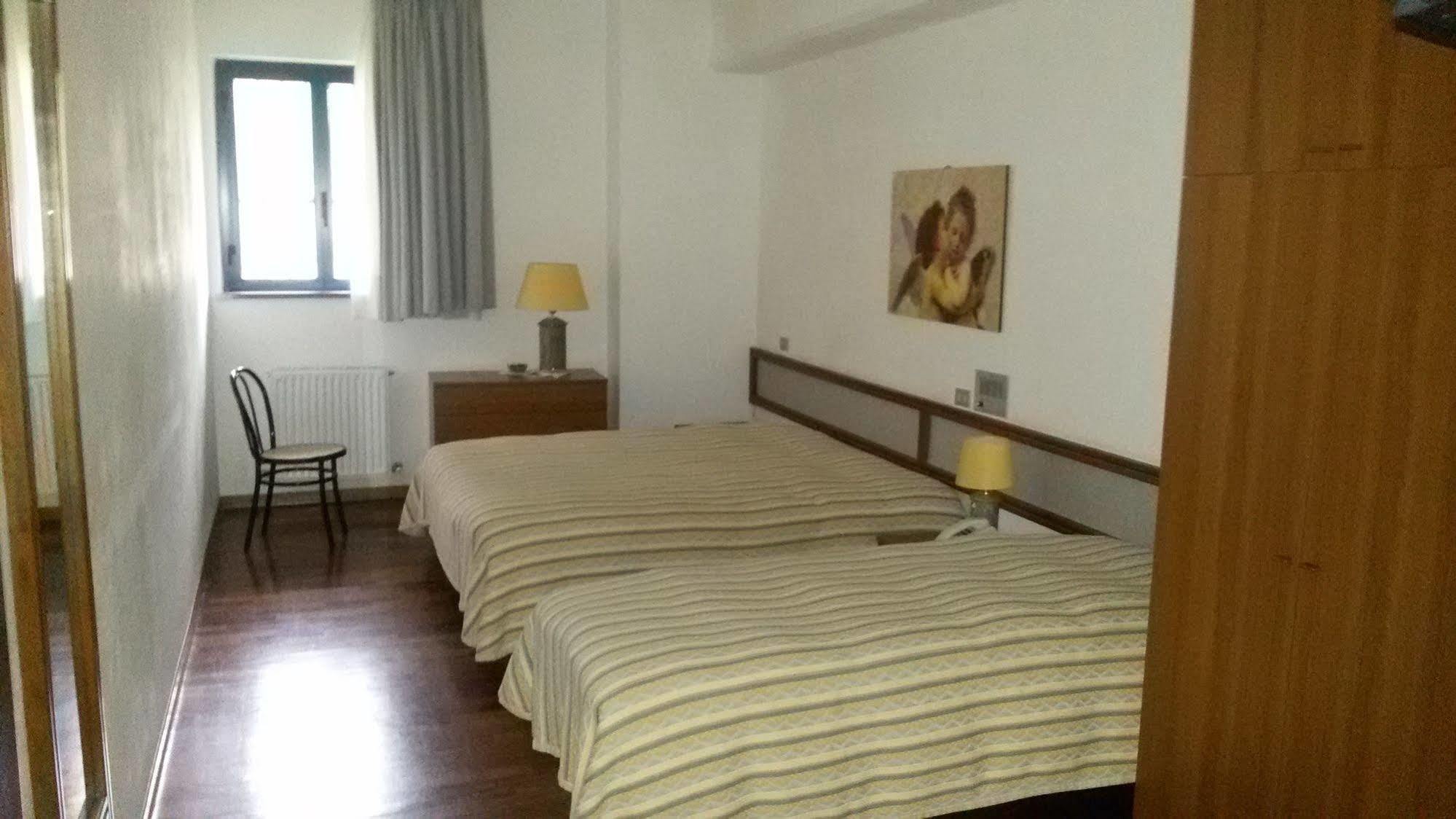 Hotel Cristallo Assergi Luaran gambar